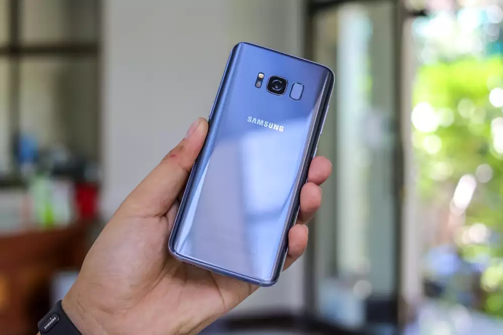 Samsung Android 14